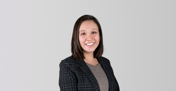 Thunderbird Assistant Professor Uyen Tran