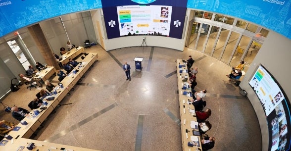 Spectacular Array of Planar Display Solutions Installed at New Thunderbird School of Global Management
