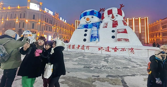 Panel: Tourism bureaus across China compete for internet fame and tourist traffic